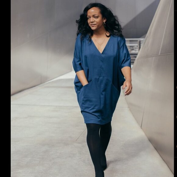 The Tiny Closet Peacock Blue Painter Dress, Medium - Picture 13 of 13